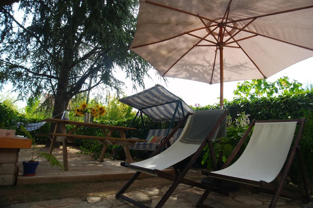 Bed and Breakfast Le Balcon Des Jasses Espere Exterior foto