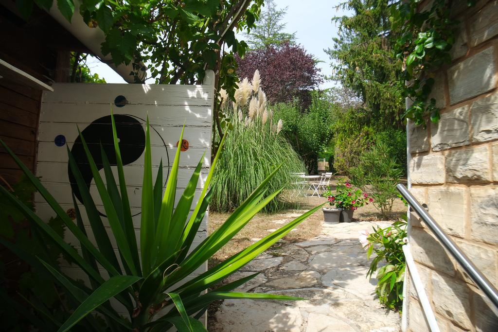 Bed and Breakfast Le Balcon Des Jasses Espere Exterior foto