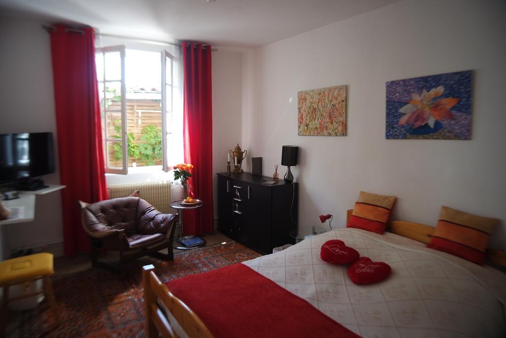 Bed and Breakfast Le Balcon Des Jasses Espere Exterior foto