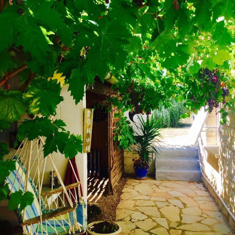 Bed and Breakfast Le Balcon Des Jasses Espere Exterior foto